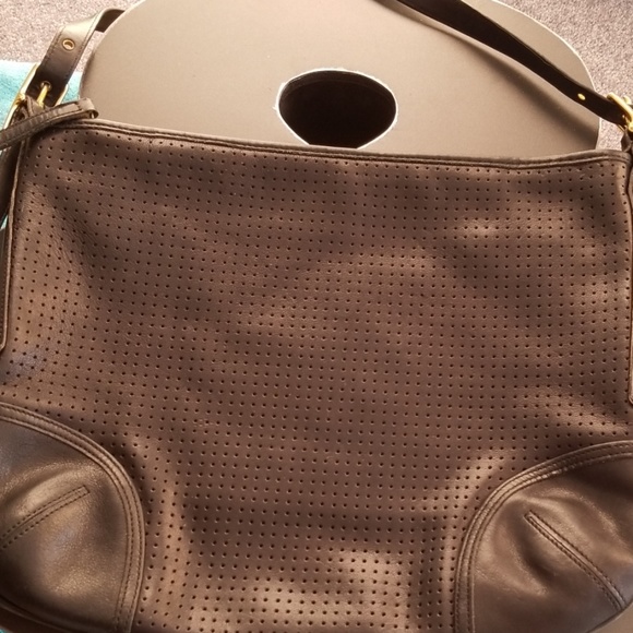 Vintage 100 percent authentic Coach bag. - Picture 2 of 7